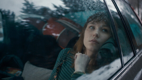 Achmea company film - Noelle in car