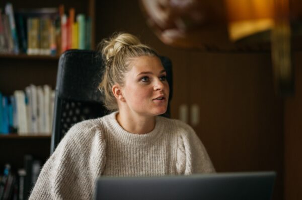 Danielle 1Camera bedrijfsfilms Daniëlle van Bambergen